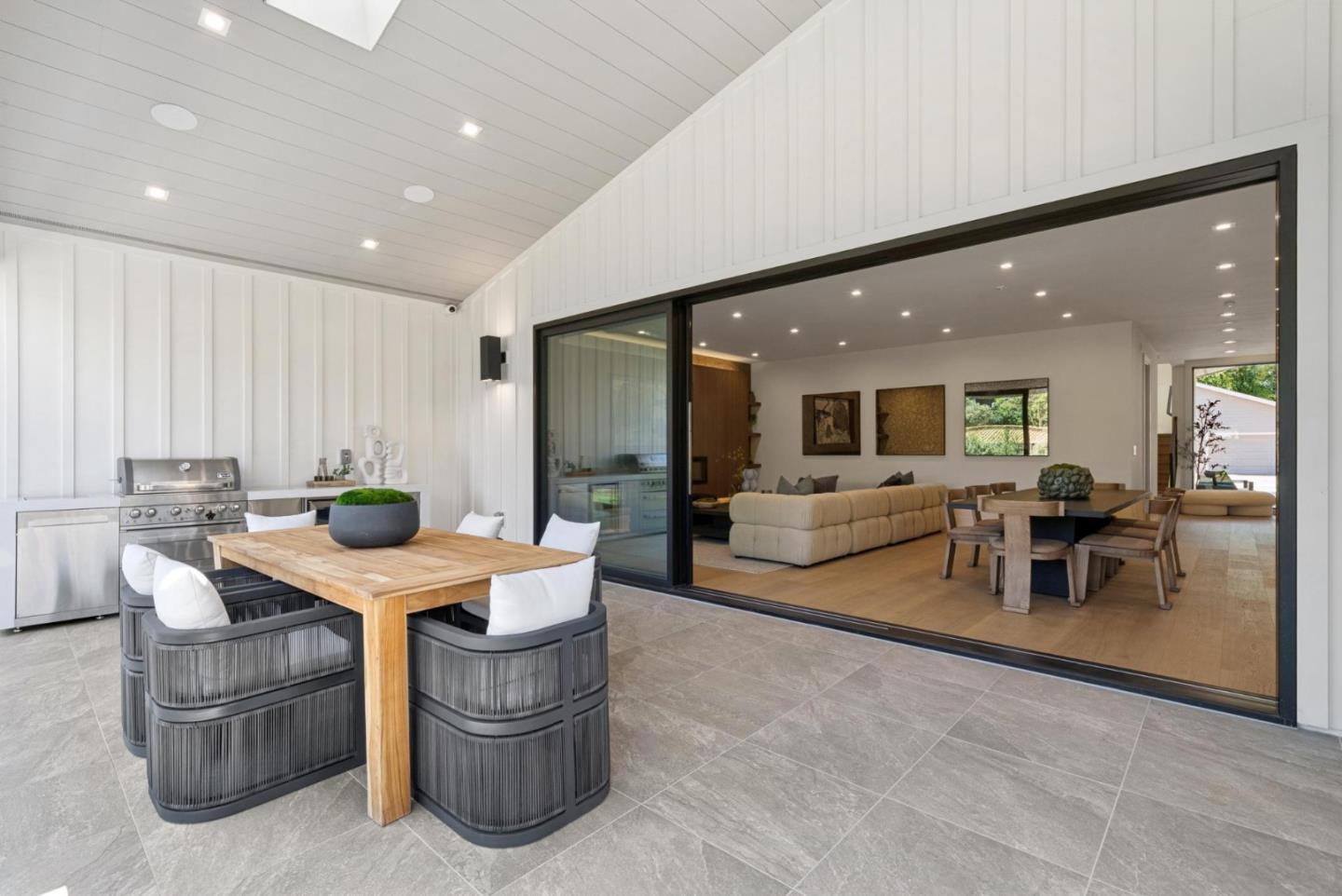 Detail Gallery Image 62 of 77 For 585 Cherry Ave, Los Altos,  CA 94022 - 5 Beds | 5/1 Baths
