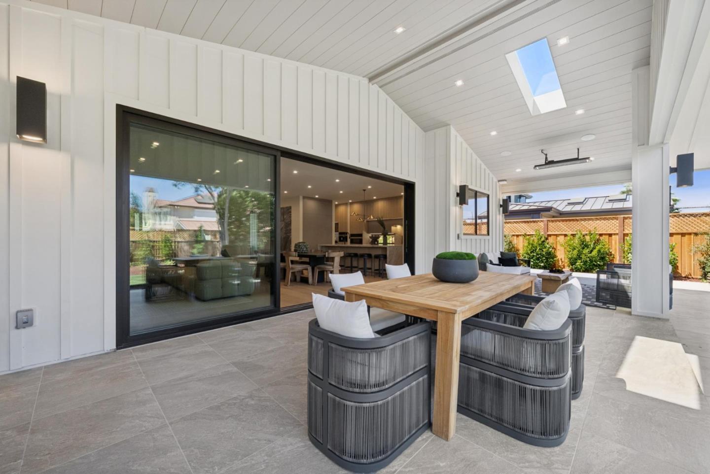 Detail Gallery Image 63 of 77 For 585 Cherry Ave, Los Altos,  CA 94022 - 5 Beds | 5/1 Baths