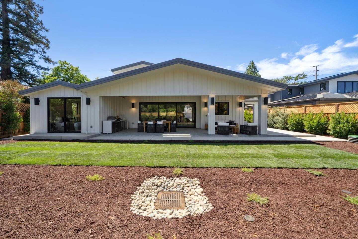 Detail Gallery Image 73 of 77 For 585 Cherry Ave, Los Altos,  CA 94022 - 5 Beds | 5/1 Baths