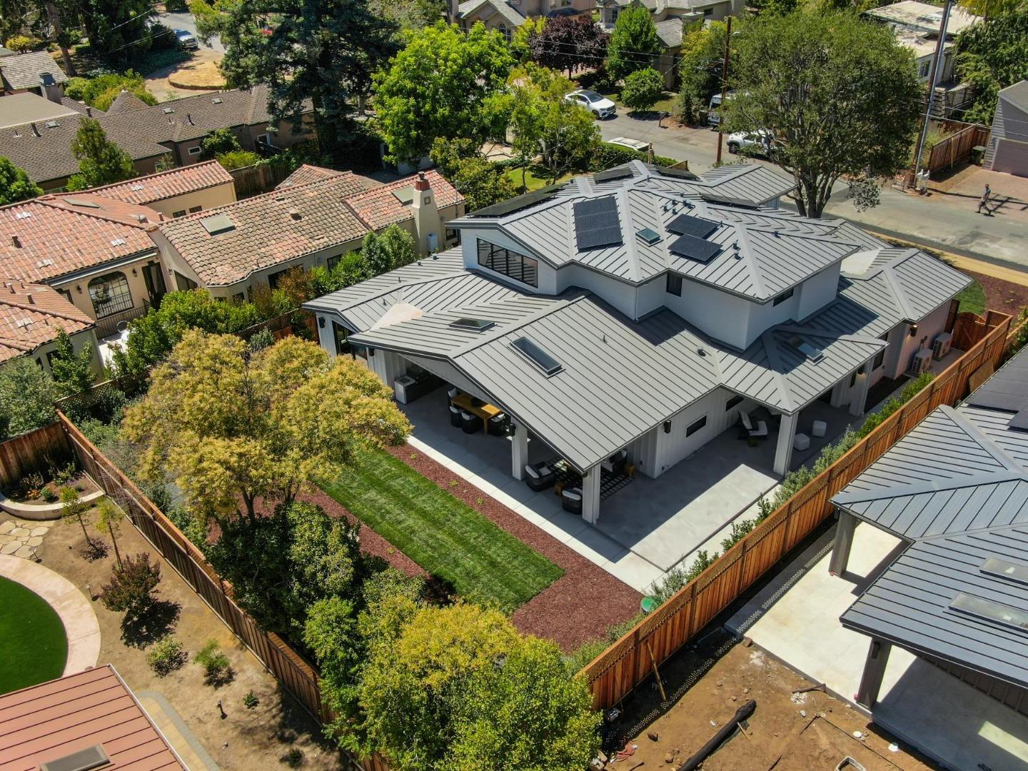 Detail Gallery Image 74 of 77 For 585 Cherry Ave, Los Altos,  CA 94022 - 5 Beds | 5/1 Baths