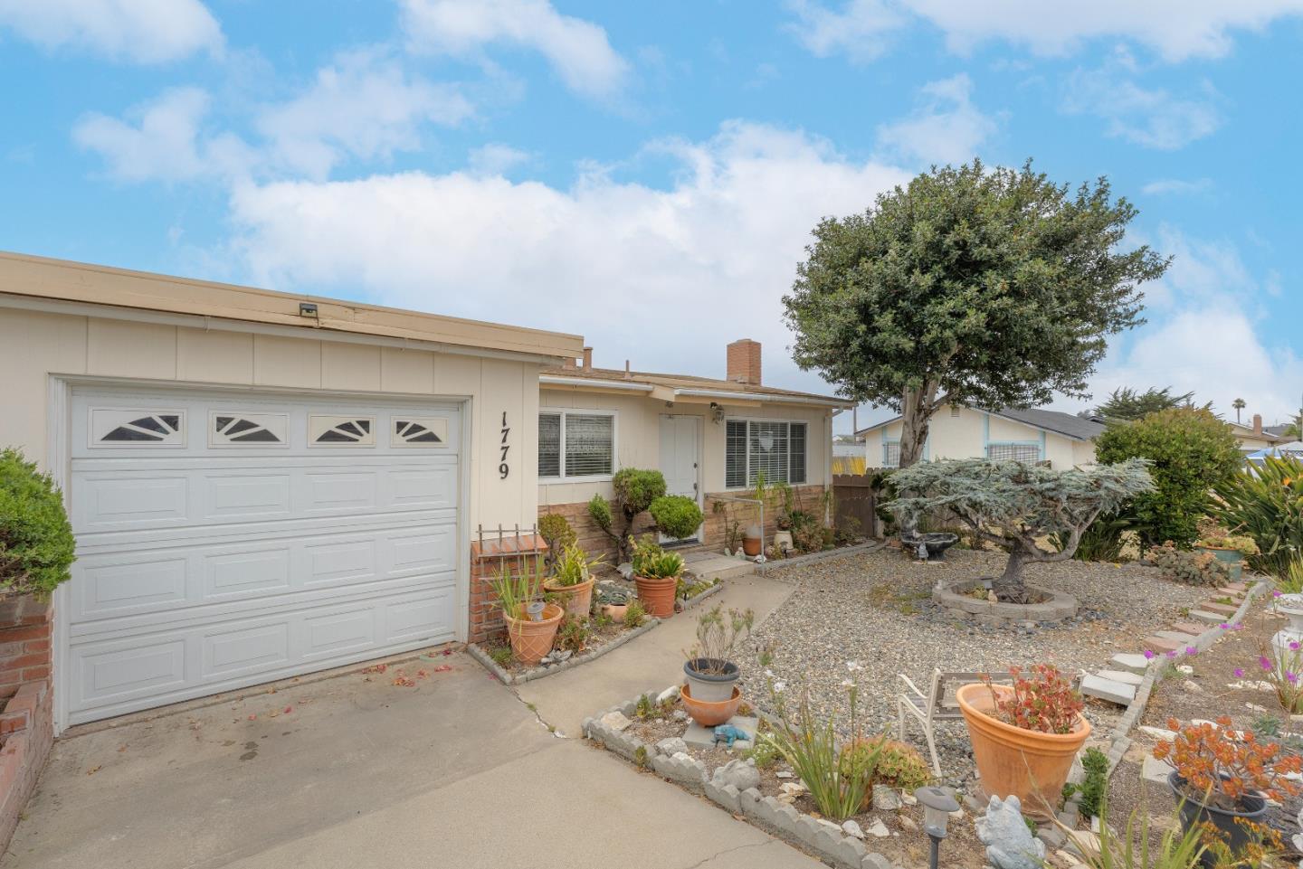 Detail Gallery Image 4 of 19 For 1779 Vallejo St, Seaside,  CA 93955 - 3 Beds | 1 Baths