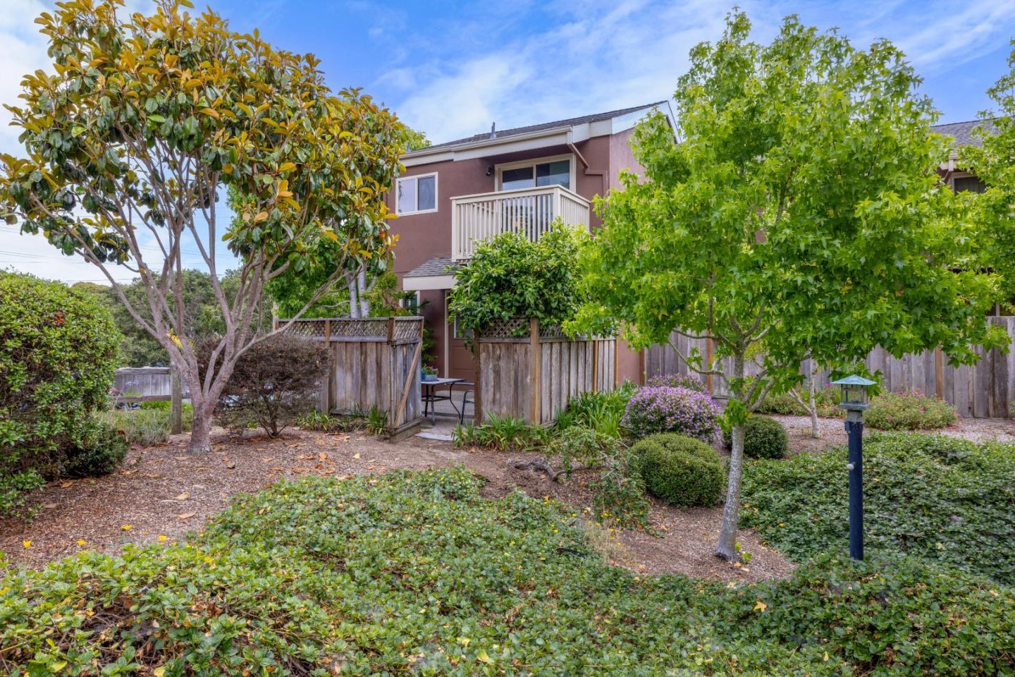 Detail Gallery Image 16 of 17 For 1037 Highland St a,  Seaside,  CA 93955 - 2 Beds | 1/1 Baths