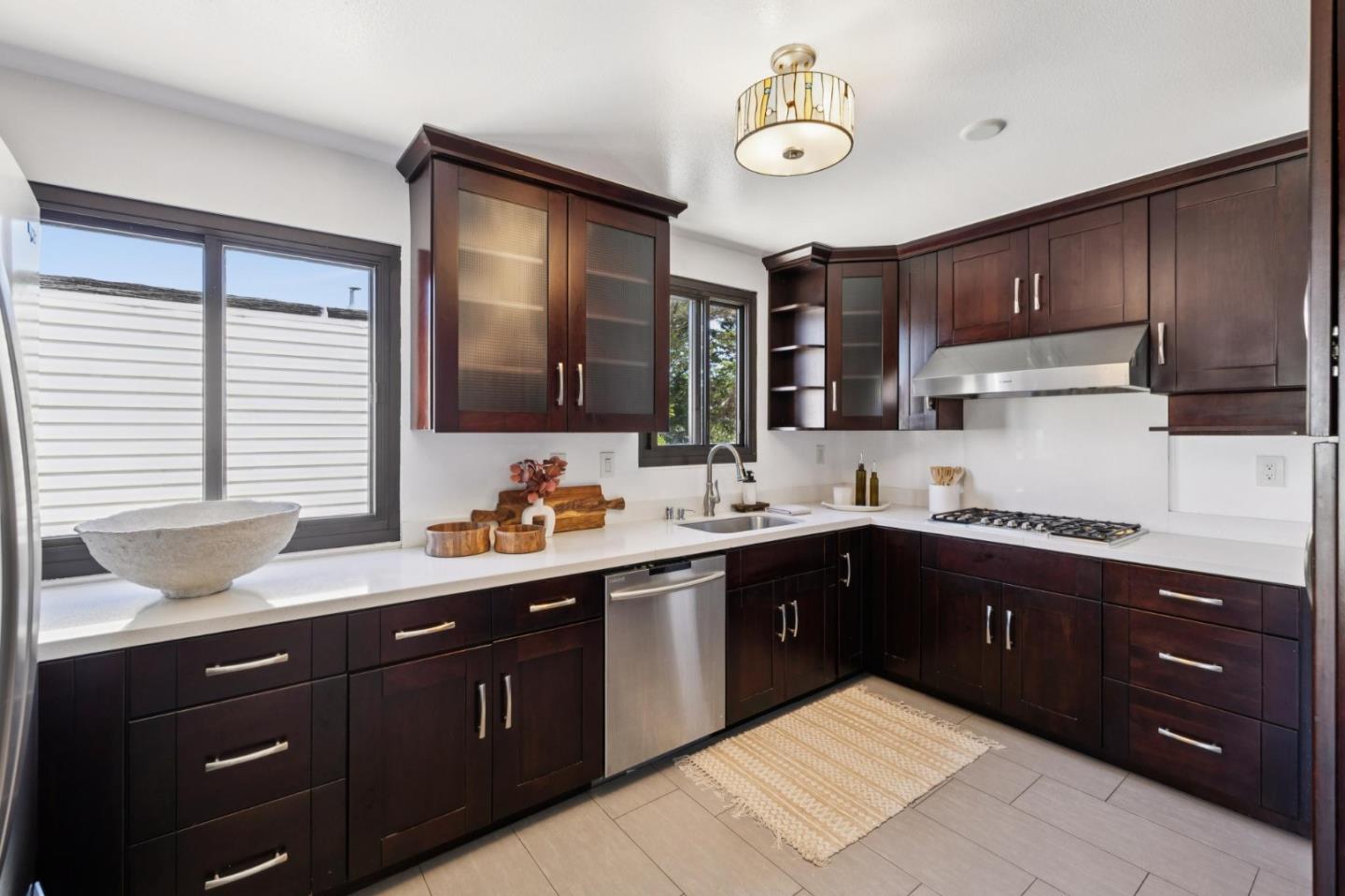 Detail Gallery Image 26 of 96 For 69 Plymouth Cir, Daly City,  CA 94015 - 3 Beds | 3 Baths