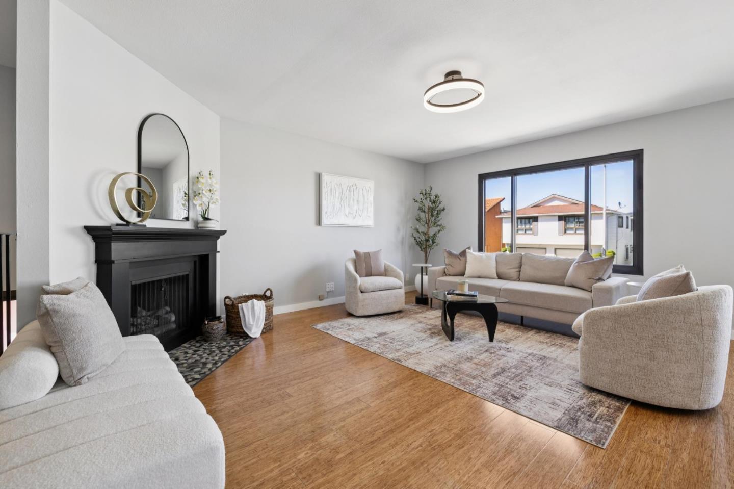 Detail Gallery Image 9 of 96 For 69 Plymouth Cir, Daly City,  CA 94015 - 3 Beds | 3 Baths