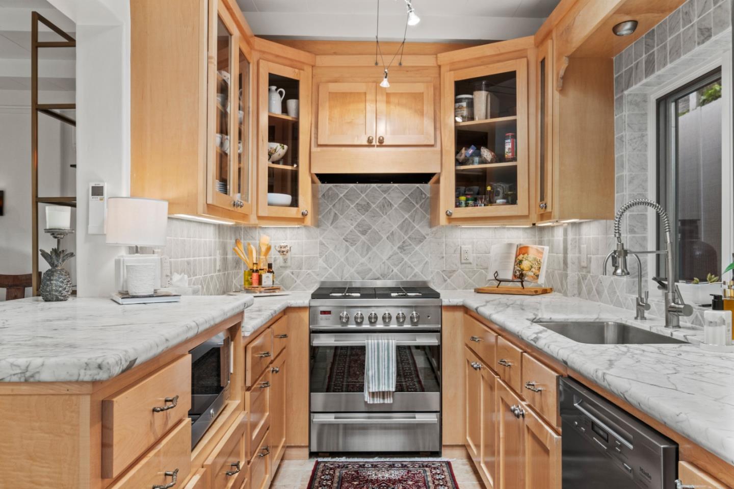 Detail Gallery Image 17 of 54 For 0 Lobos Street 3 Sw of 3rd Avenue, Carmel,  CA 93923 - 3 Beds | 1/1 Baths