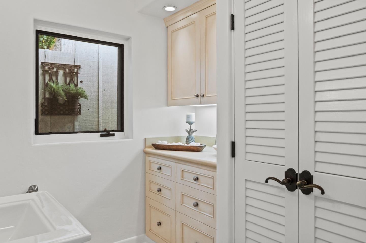 Detail Gallery Image 41 of 54 For 0 Lobos Street 3 Sw of 3rd Avenue, Carmel,  CA 93923 - 3 Beds | 1/1 Baths