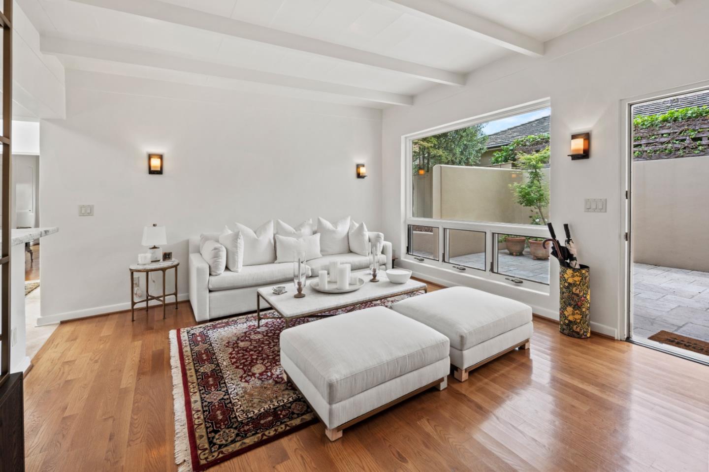 Detail Gallery Image 5 of 54 For 0 Lobos Street 3 Sw of 3rd Avenue, Carmel,  CA 93923 - 3 Beds | 1/1 Baths