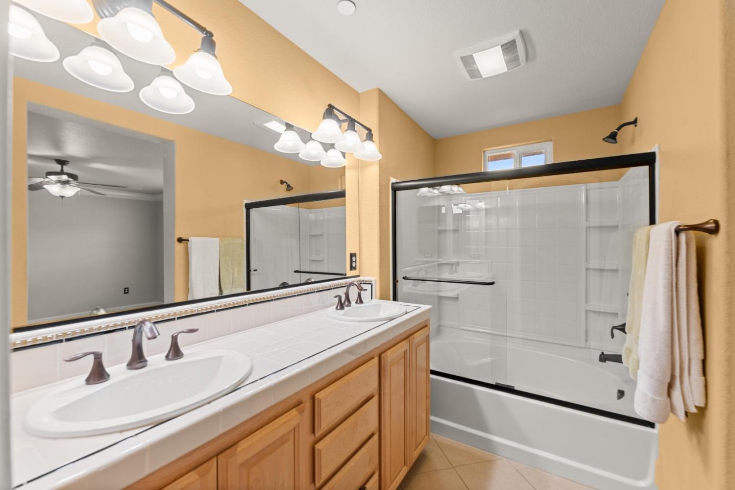 Detail Gallery Image 38 of 47 For 307 Blossom Rock Ln #59,  Folsom,  CA 95630 - 2 Beds | 2/1 Baths