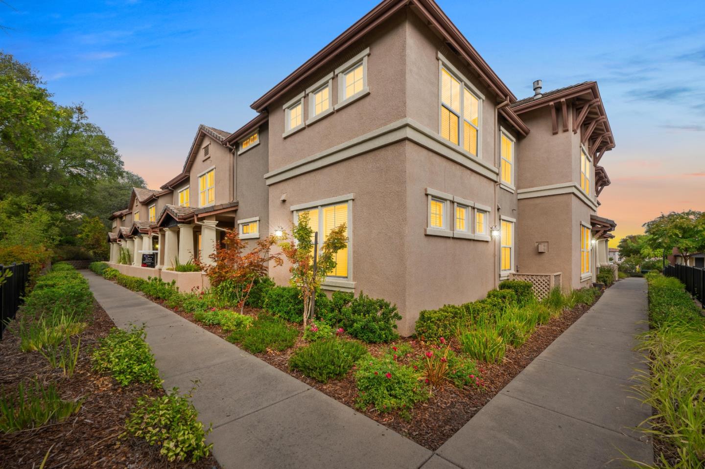 Detail Gallery Image 9 of 47 For 307 Blossom Rock Ln #59,  Folsom,  CA 95630 - 2 Beds | 2/1 Baths
