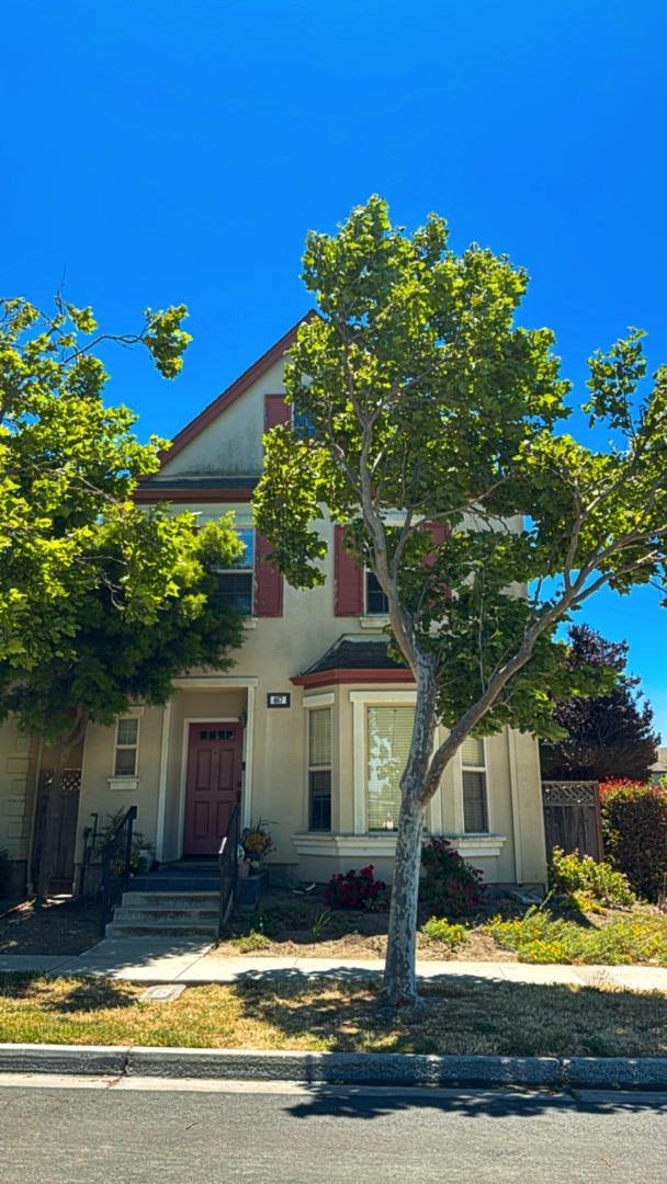 Detail Gallery Image 1 of 15 For 467 Calcagno St, King City,  CA 93930 - 3 Beds | 2/1 Baths
