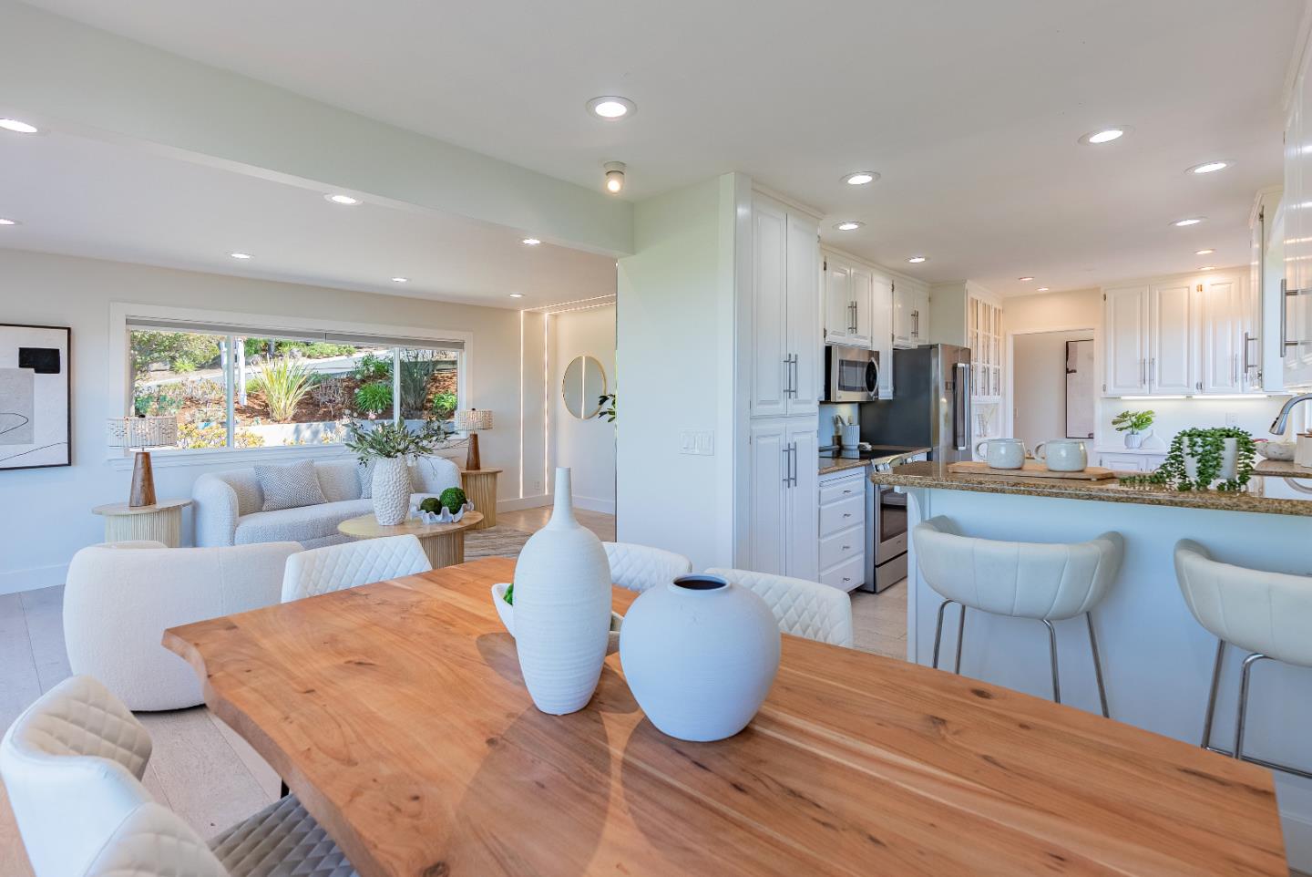 Detail Gallery Image 12 of 61 For 893 Madonna Way, Los Altos,  CA 94024 - 4 Beds | 3 Baths