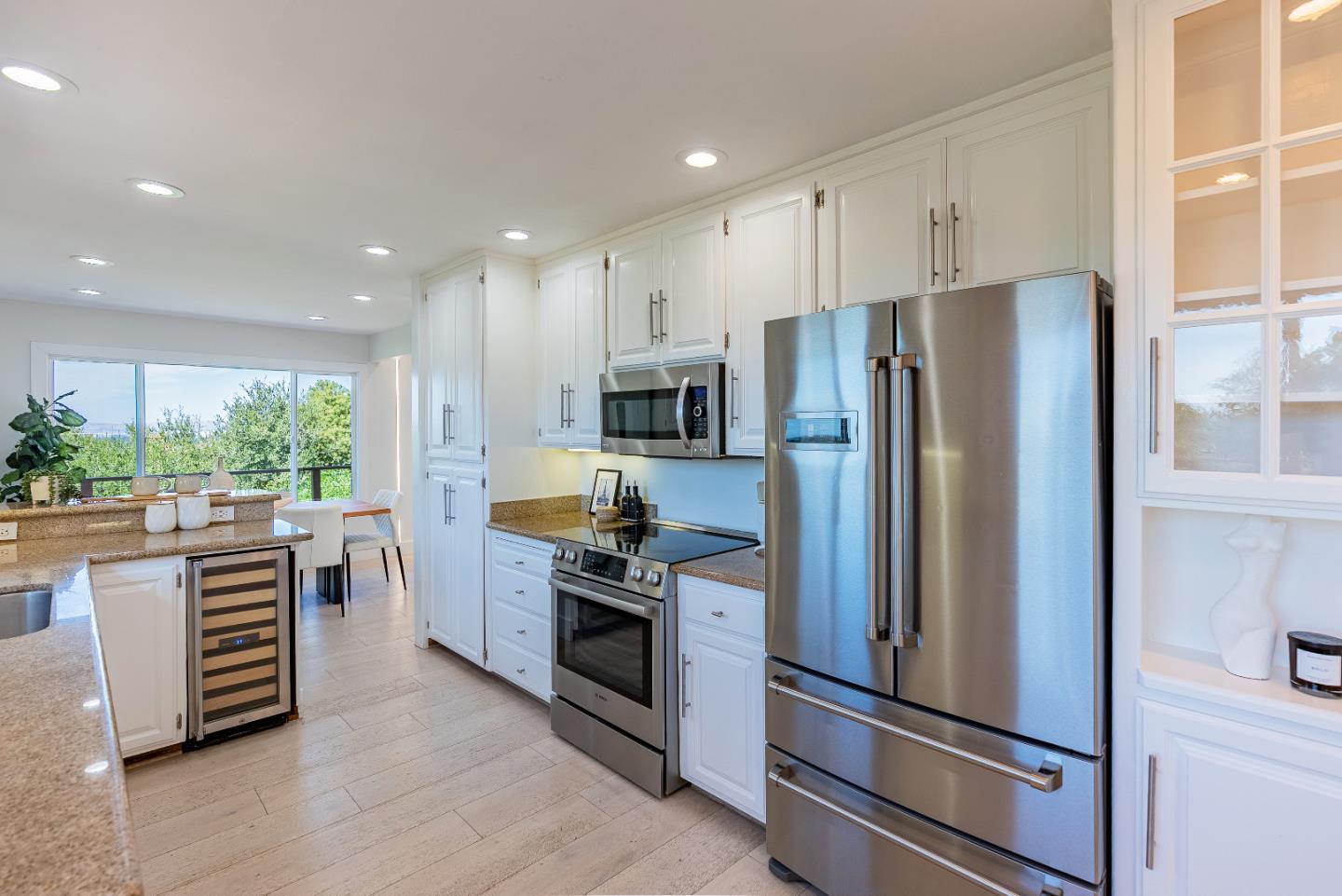 Detail Gallery Image 15 of 61 For 893 Madonna Way, Los Altos,  CA 94024 - 4 Beds | 3 Baths