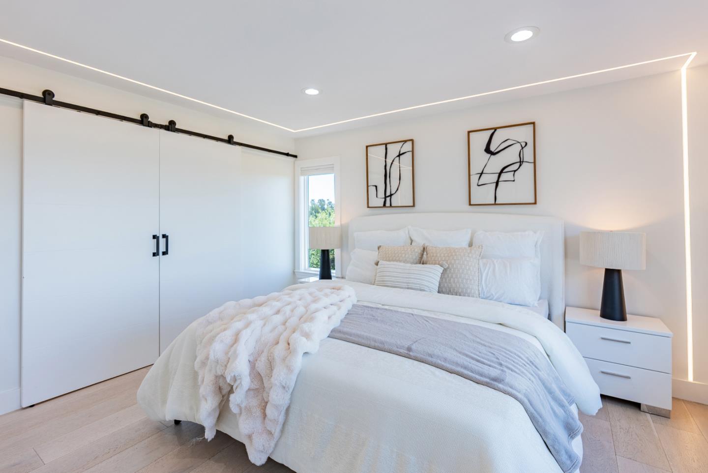 Detail Gallery Image 17 of 61 For 893 Madonna Way, Los Altos,  CA 94024 - 4 Beds | 3 Baths