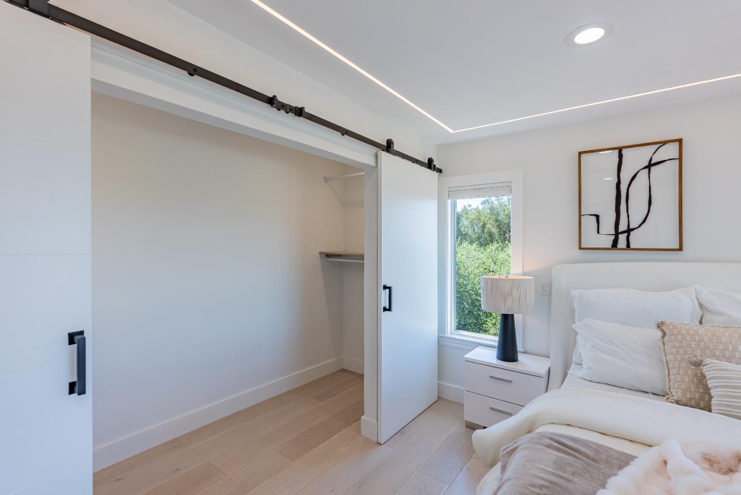Detail Gallery Image 19 of 61 For 893 Madonna Way, Los Altos,  CA 94024 - 4 Beds | 3 Baths