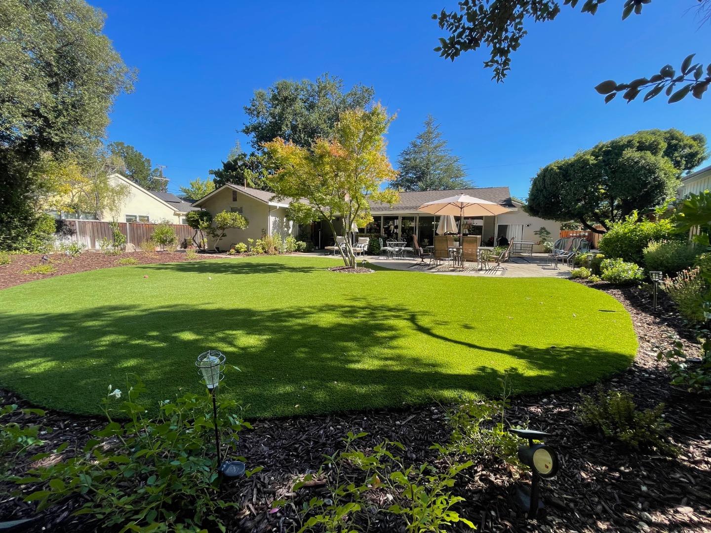 Detail Gallery Image 4 of 8 For 100 Magneson Ter, Los Gatos,  CA 95032 - 3 Beds | 2/1 Baths