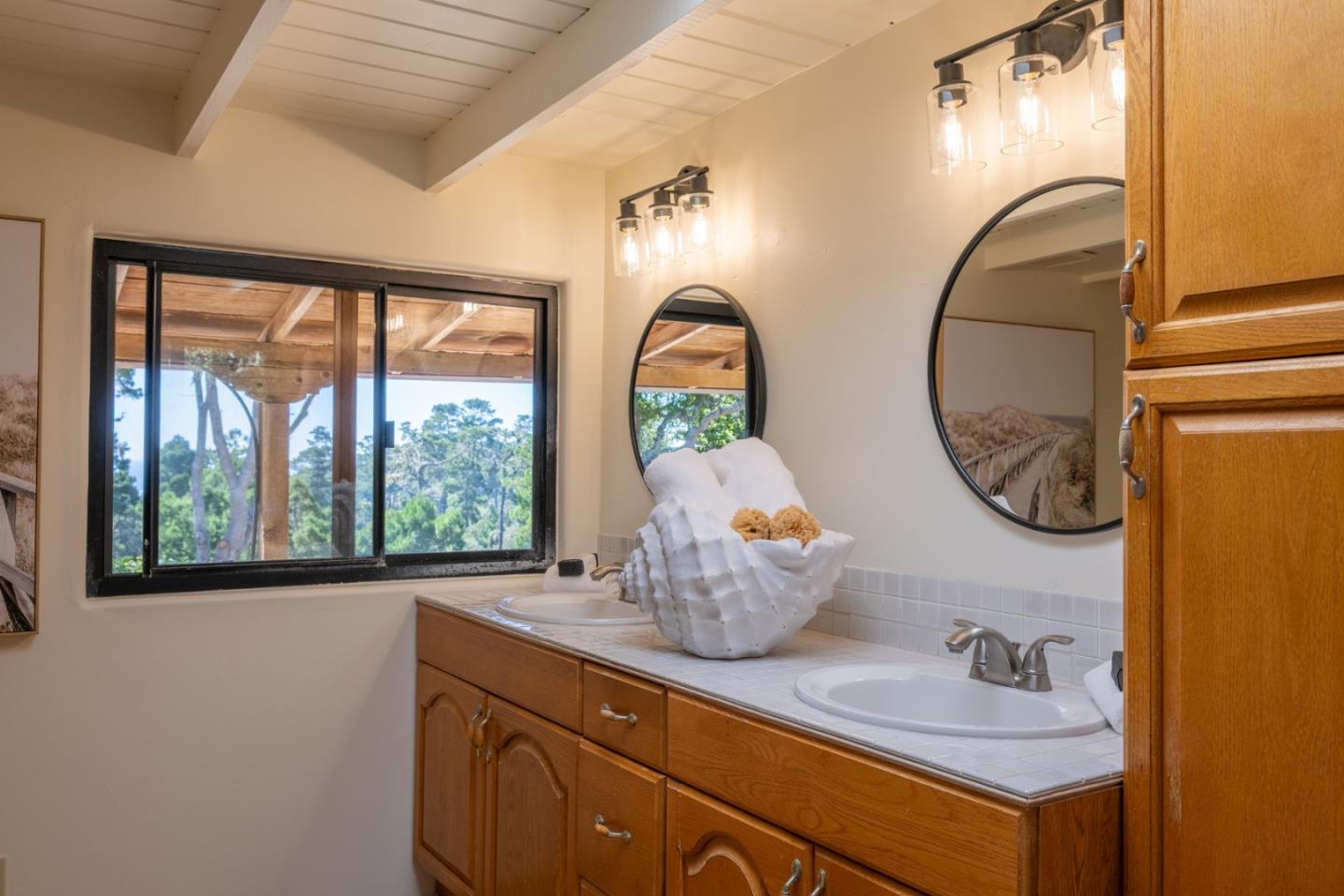 Detail Gallery Image 16 of 25 For 95 Corona Way, Carmel,  CA 93923 - 3 Beds | 3 Baths