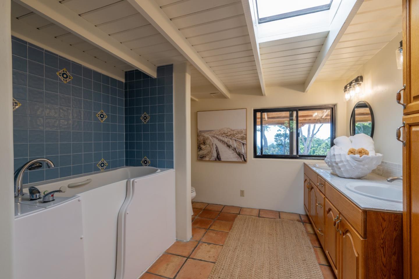 Detail Gallery Image 17 of 25 For 95 Corona Way, Carmel,  CA 93923 - 3 Beds | 3 Baths