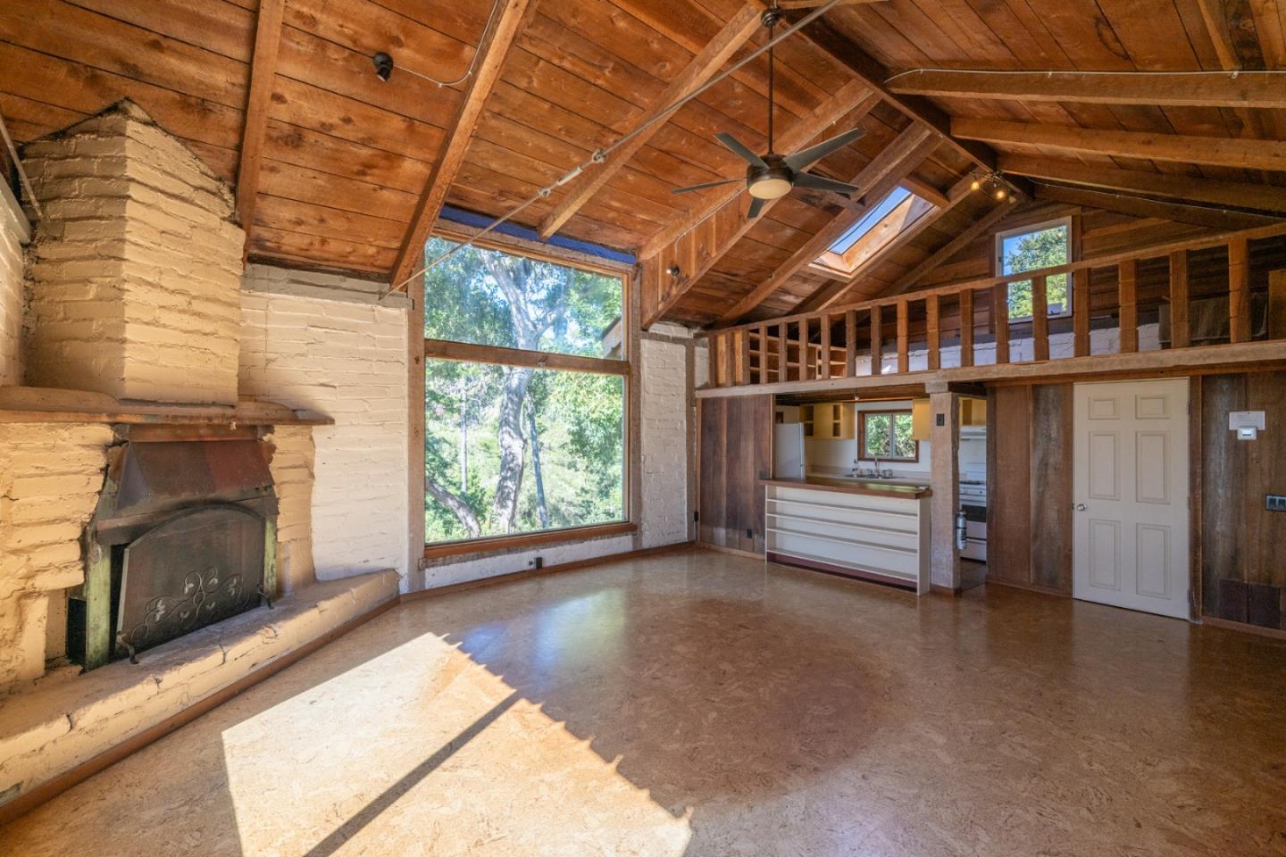 Detail Gallery Image 19 of 25 For 95 Corona Way, Carmel,  CA 93923 - 3 Beds | 3 Baths