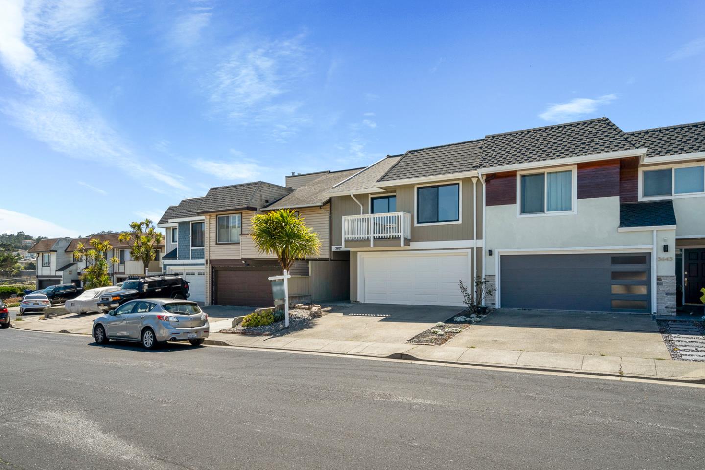 Detail Gallery Image 2 of 37 For 3637 Bettman Way, South San Francisco,  CA 94080 - 3 Beds | 2 Baths