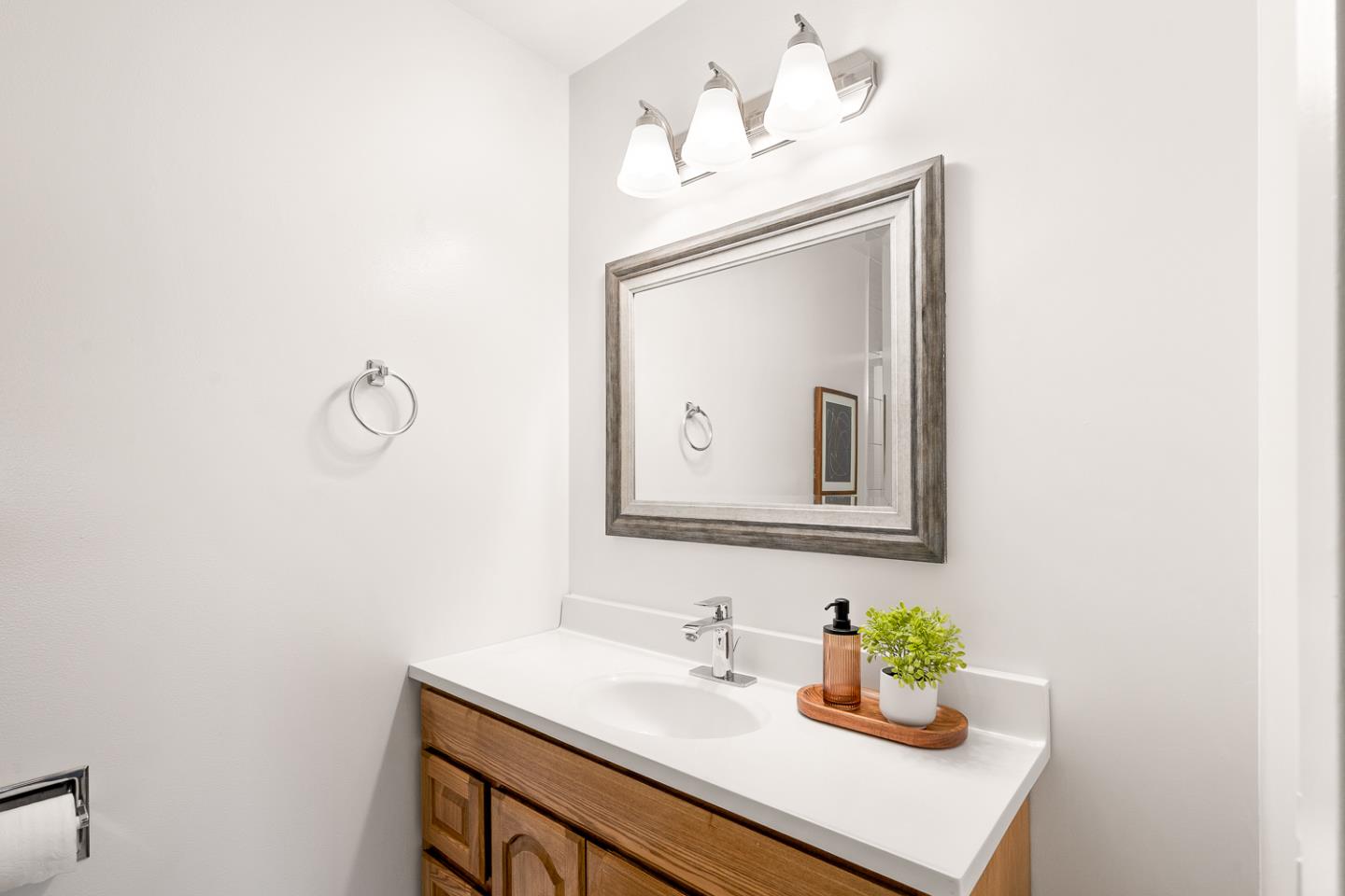 Detail Gallery Image 20 of 37 For 3637 Bettman Way, South San Francisco,  CA 94080 - 3 Beds | 2 Baths