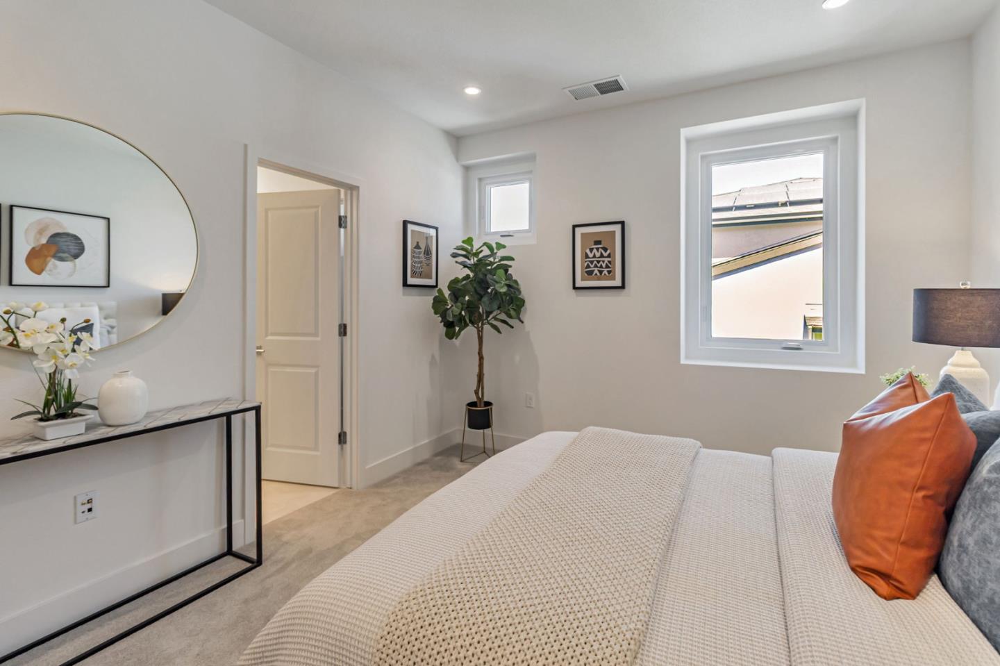 Detail Gallery Image 16 of 23 For 1131 Esther Ct, Palo Alto,  CA 94303 - 3 Beds | 3 Baths
