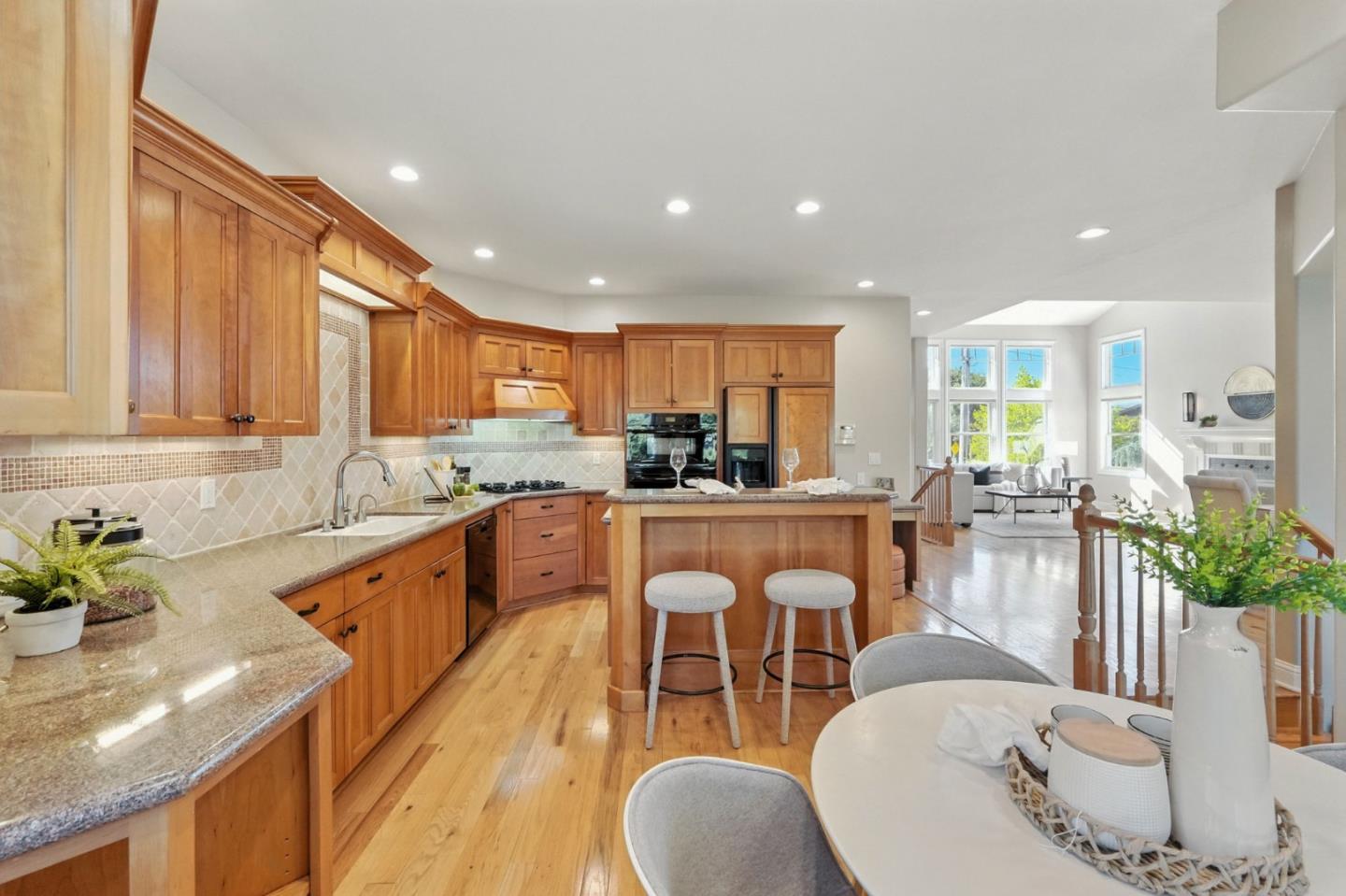 Detail Gallery Image 5 of 74 For 157 Central Ave, Los Gatos,  CA 95030 - 4 Beds | 3 Baths