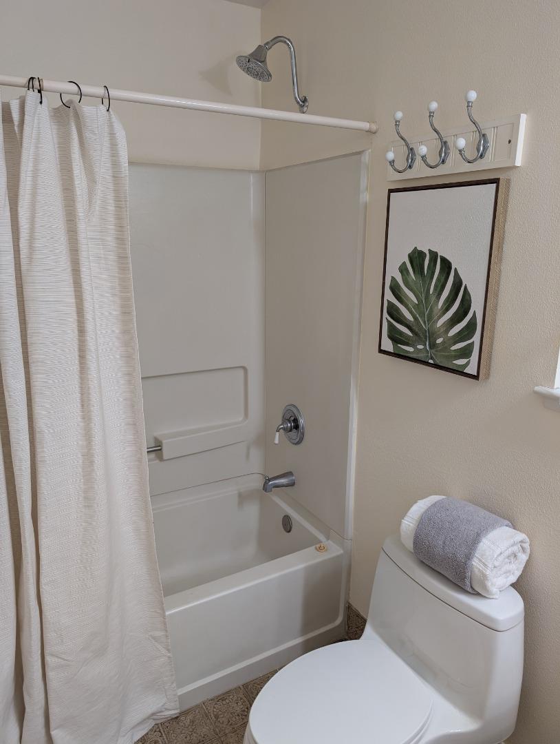 Detail Gallery Image 10 of 18 For 805 N San Antonio Rd, Los Altos,  CA 94022 - 3 Beds | 2 Baths