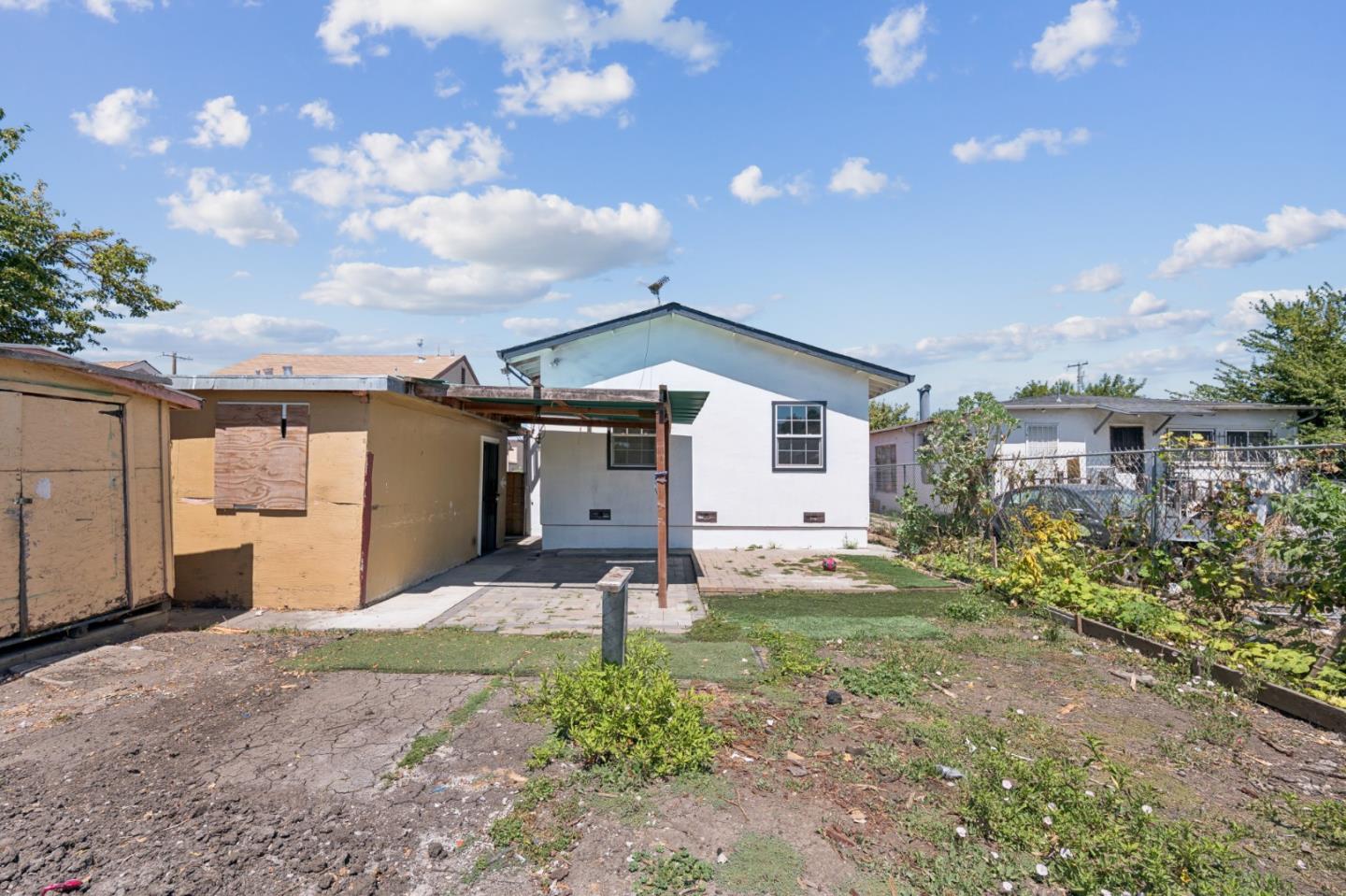 Detail Gallery Image 22 of 23 For 1460 80th Ave, Oakland,  CA 94621 - 4 Beds | 1 Baths