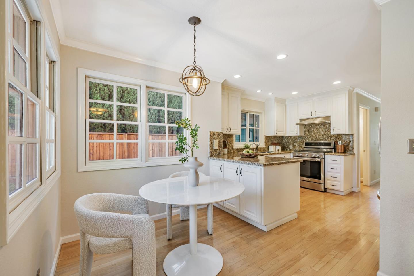 Detail Gallery Image 10 of 29 For 248 University Ave, Los Gatos,  CA 95030 - 3 Beds | 2/1 Baths
