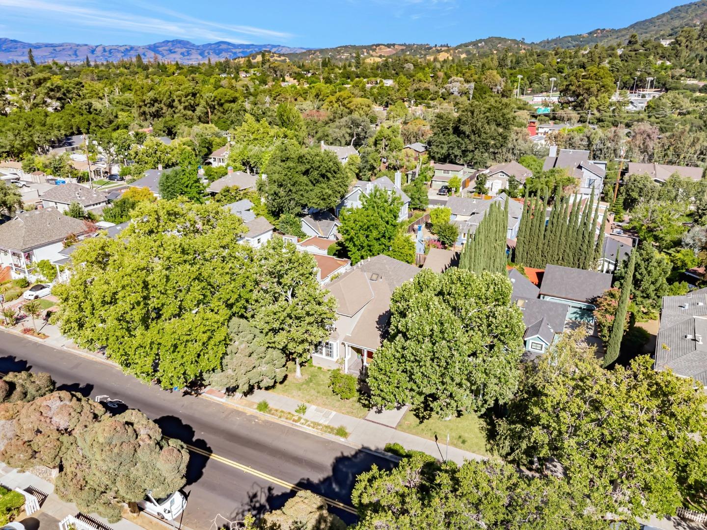 Detail Gallery Image 26 of 29 For 248 University Ave, Los Gatos,  CA 95030 - 3 Beds | 2/1 Baths