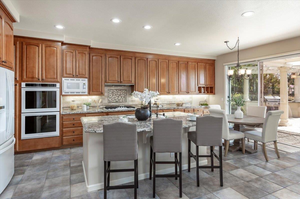 Detail Gallery Image 13 of 48 For 5433 Vicenza Way, San Jose,  CA 95138 - 4 Beds | 4/1 Baths