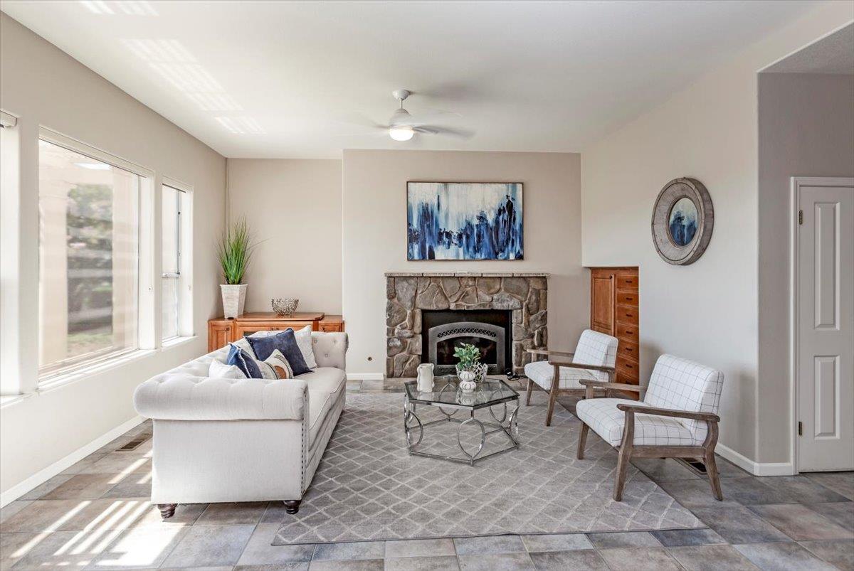 Detail Gallery Image 15 of 48 For 5433 Vicenza Way, San Jose,  CA 95138 - 4 Beds | 4/1 Baths