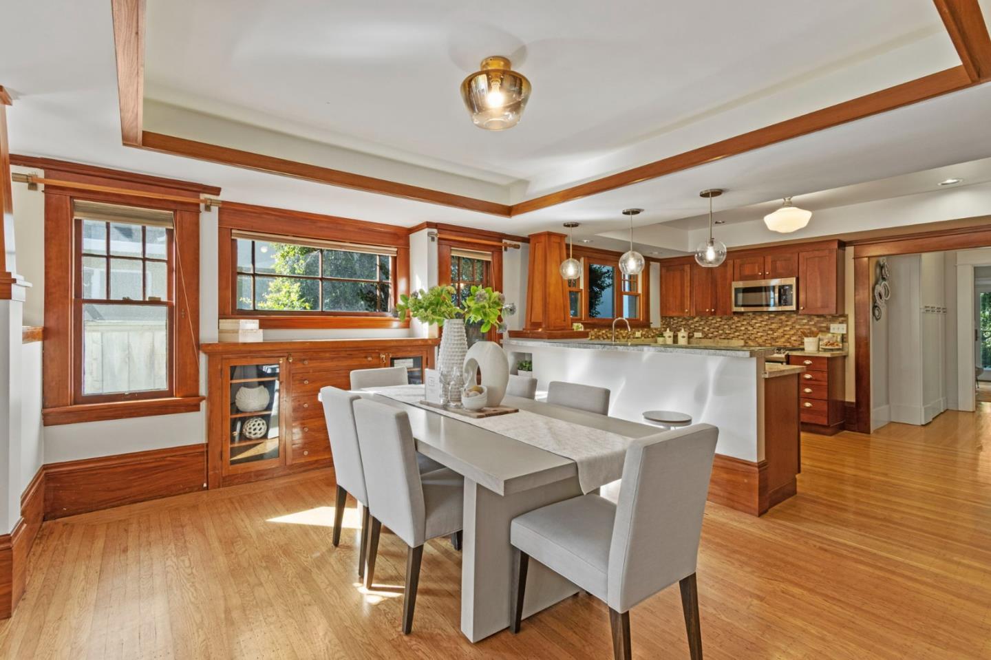 Detail Gallery Image 20 of 65 For 221 Grand St, Redwood City,  CA 94062 - 3 Beds | 2 Baths