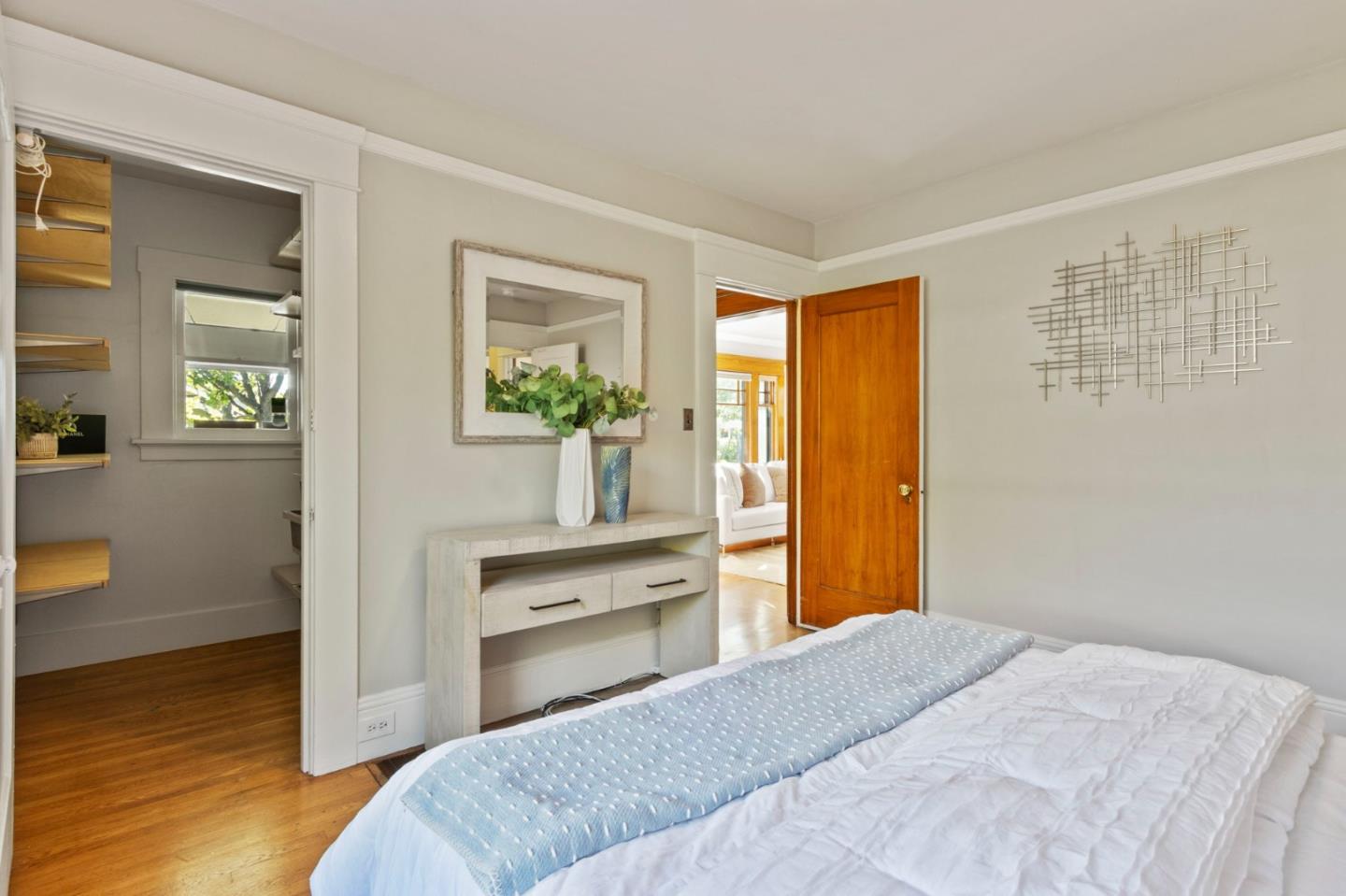 Detail Gallery Image 30 of 65 For 221 Grand St, Redwood City,  CA 94062 - 3 Beds | 2 Baths