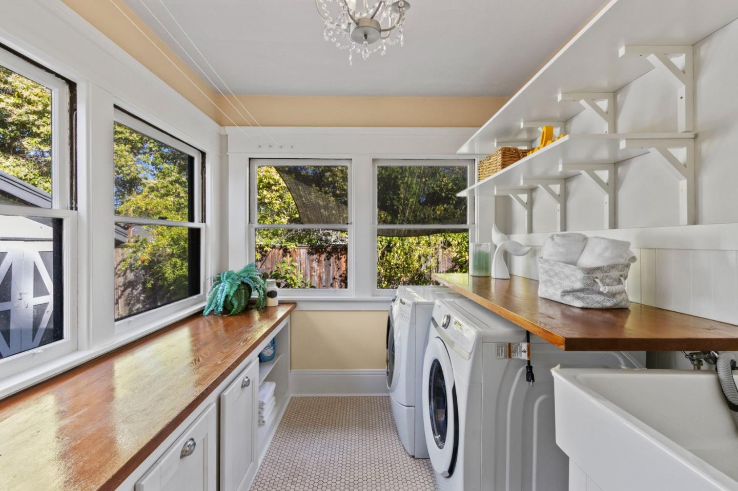 Detail Gallery Image 40 of 65 For 221 Grand St, Redwood City,  CA 94062 - 3 Beds | 2 Baths
