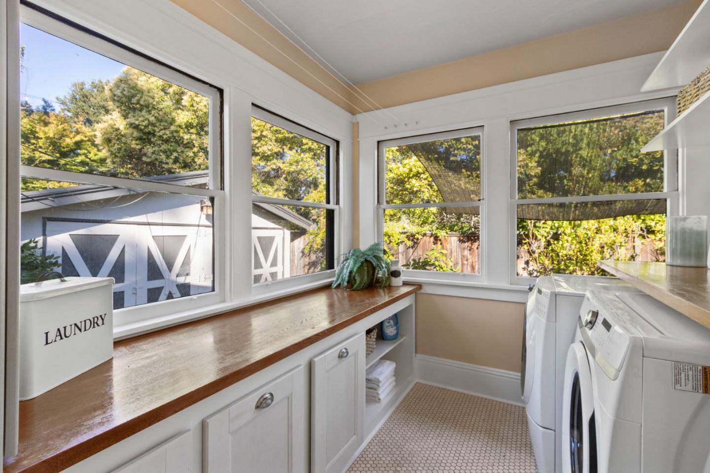 Detail Gallery Image 41 of 65 For 221 Grand St, Redwood City,  CA 94062 - 3 Beds | 2 Baths