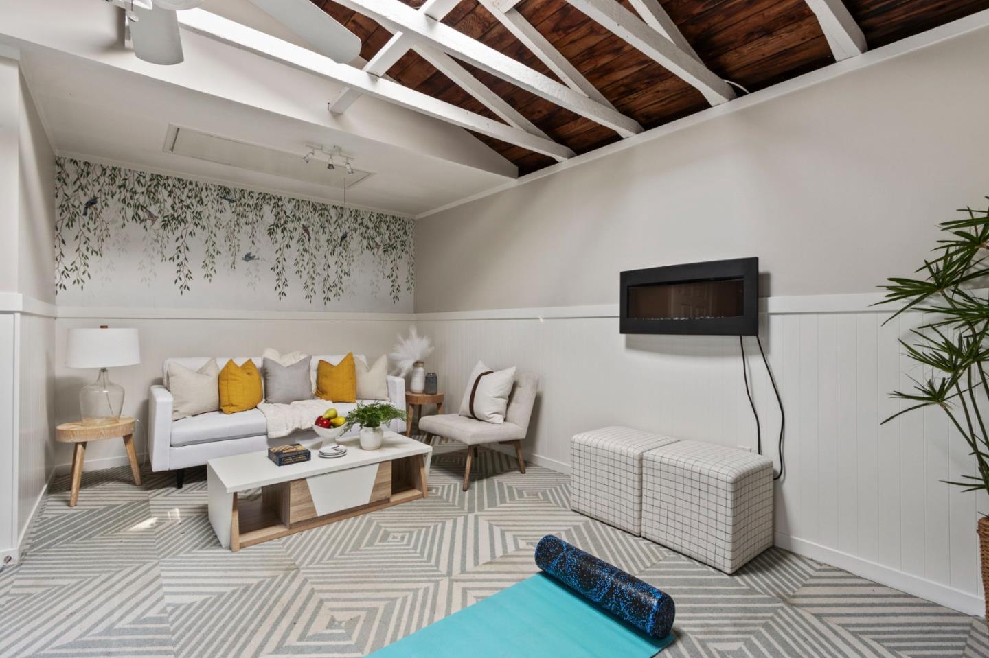 Detail Gallery Image 45 of 65 For 221 Grand St, Redwood City,  CA 94062 - 3 Beds | 2 Baths