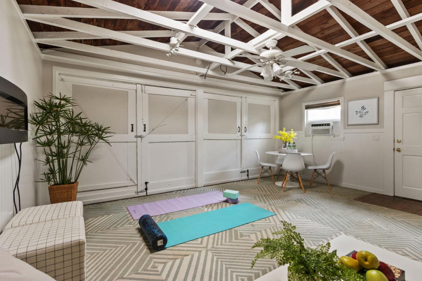 Detail Gallery Image 46 of 65 For 221 Grand St, Redwood City,  CA 94062 - 3 Beds | 2 Baths