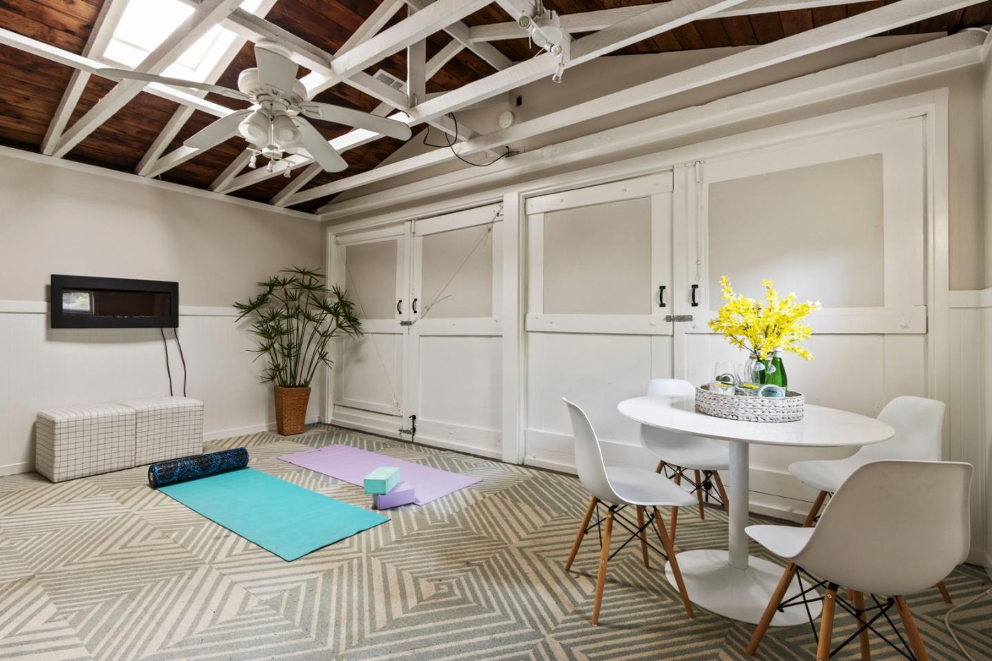 Detail Gallery Image 47 of 65 For 221 Grand St, Redwood City,  CA 94062 - 3 Beds | 2 Baths