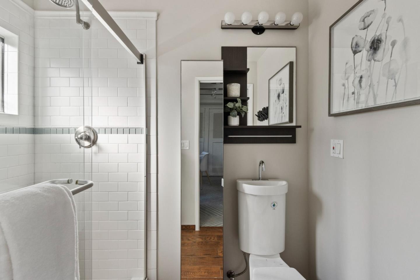 Detail Gallery Image 49 of 65 For 221 Grand St, Redwood City,  CA 94062 - 3 Beds | 2 Baths