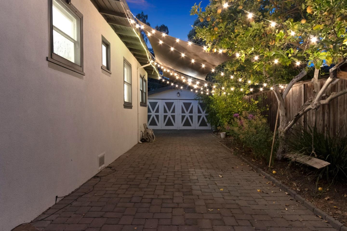 Detail Gallery Image 60 of 65 For 221 Grand St, Redwood City,  CA 94062 - 3 Beds | 2 Baths