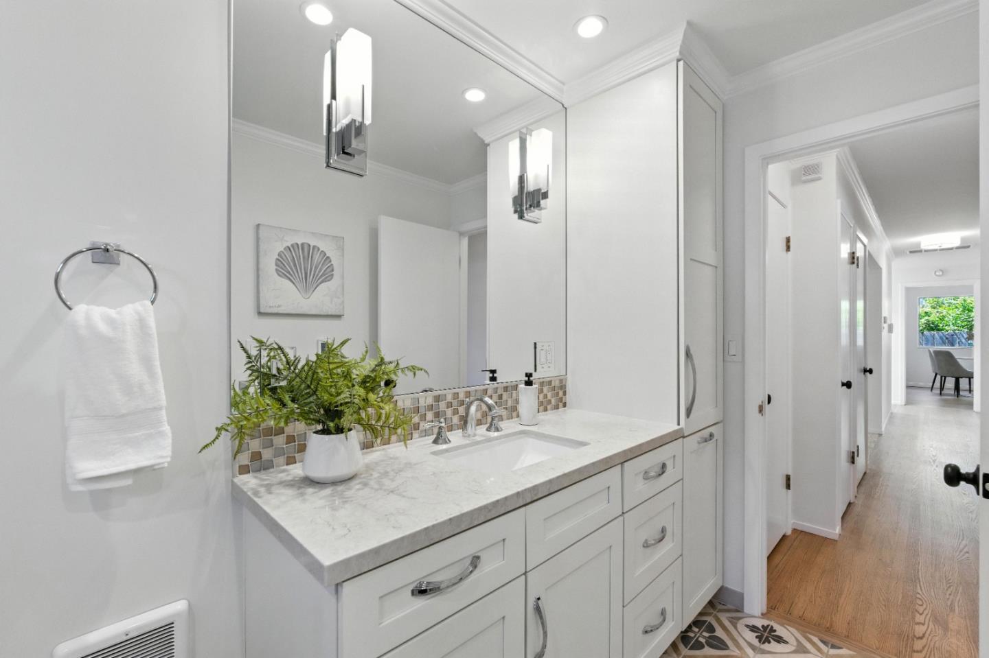 Detail Gallery Image 33 of 43 For 2146 Whipple Ave, Redwood City,  CA 94062 - 4 Beds | 2/1 Baths