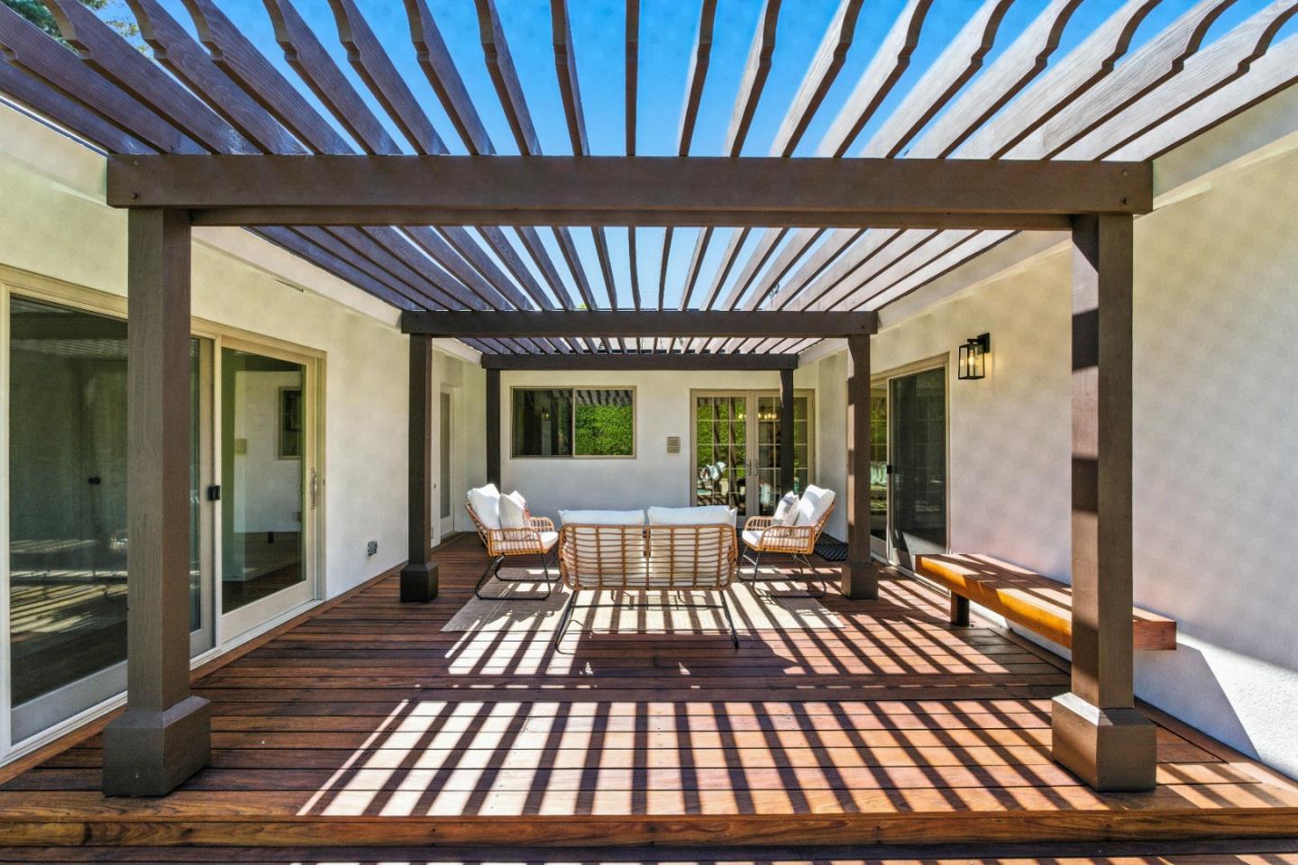 Detail Gallery Image 5 of 43 For 2146 Whipple Ave, Redwood City,  CA 94062 - 4 Beds | 2/1 Baths