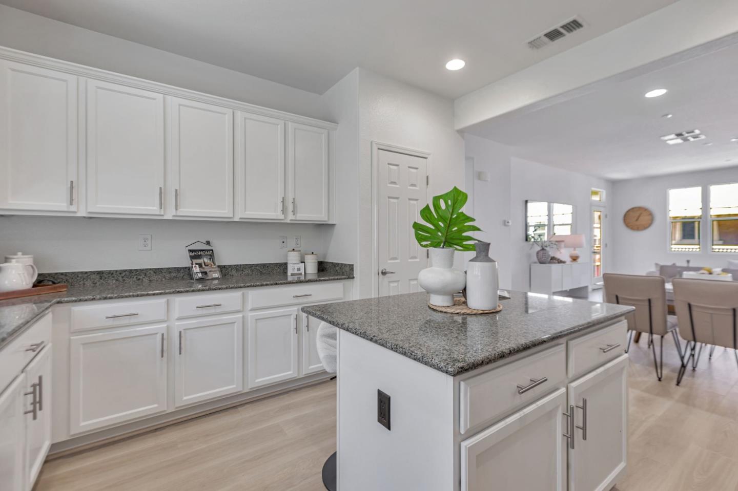 Detail Gallery Image 20 of 48 For 2973 Pescadero Ter, Fremont,  CA 94538 - 3 Beds | 2/2 Baths