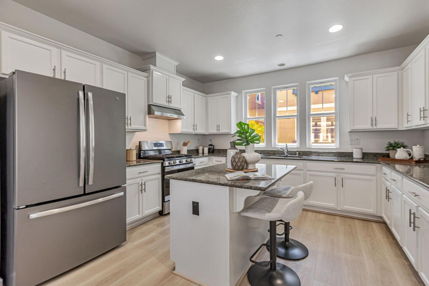 Detail Gallery Image 5 of 48 For 2973 Pescadero Ter, Fremont,  CA 94538 - 3 Beds | 2/2 Baths