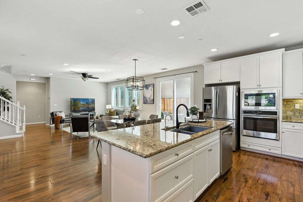 Detail Gallery Image 11 of 33 For 6640 Tecate Ln, Gilroy,  CA 95020 - 3 Beds | 2/1 Baths