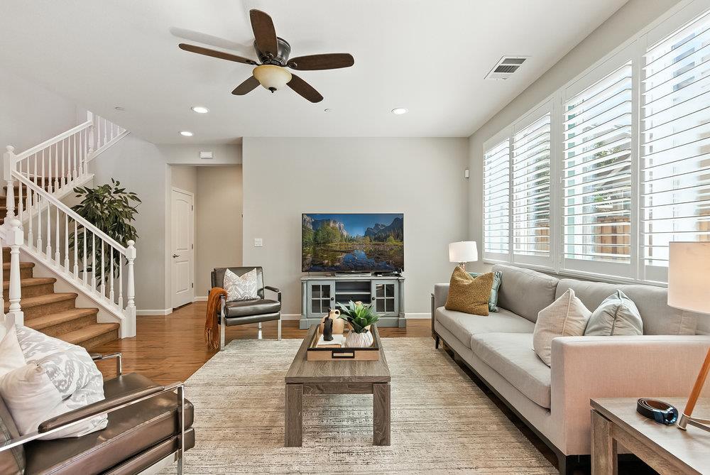 Detail Gallery Image 3 of 33 For 6640 Tecate Ln, Gilroy,  CA 95020 - 3 Beds | 2/1 Baths