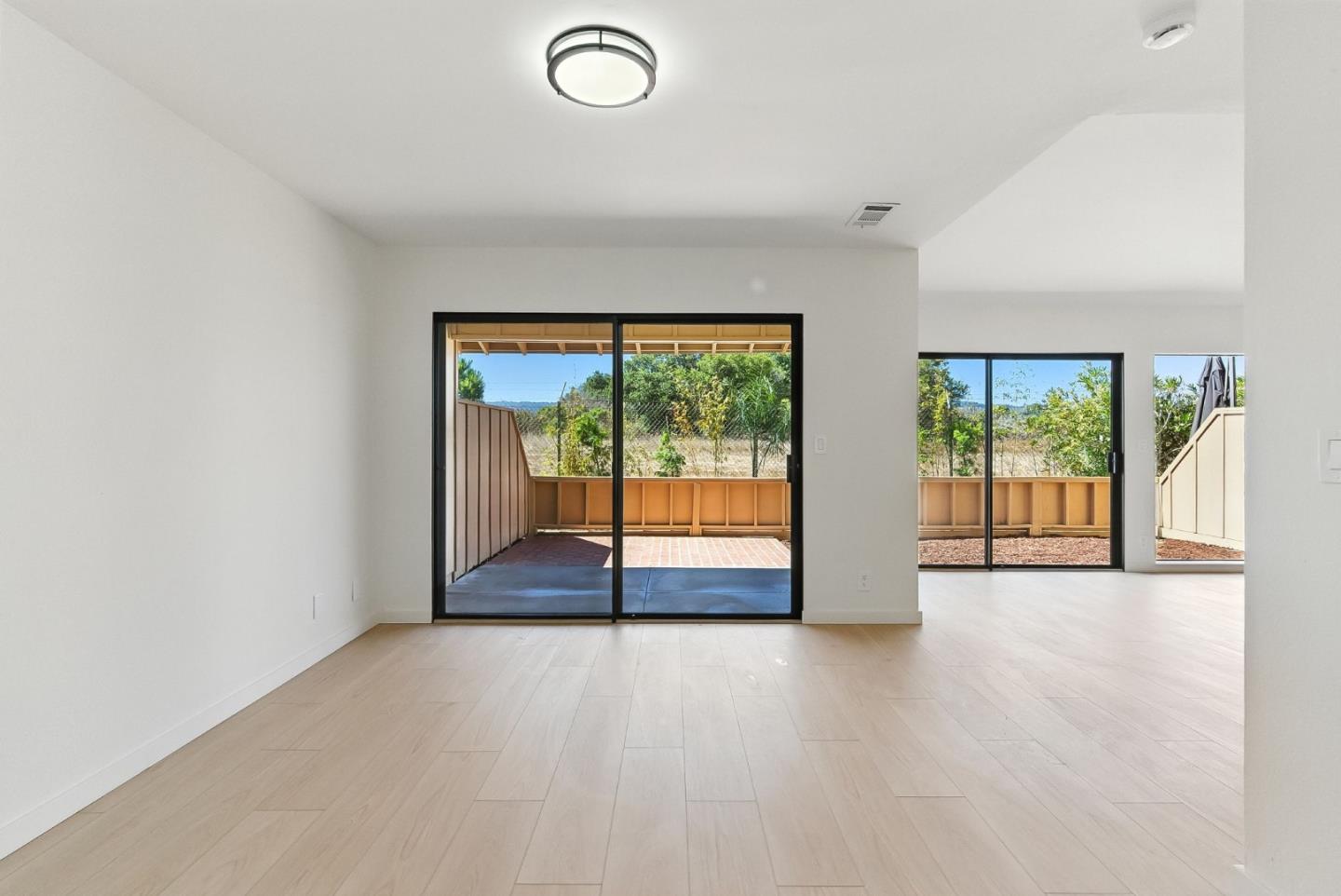 Detail Gallery Image 17 of 85 For 10 Azalea Ln, San Carlos,  CA 94070 - 2 Beds | 2/1 Baths