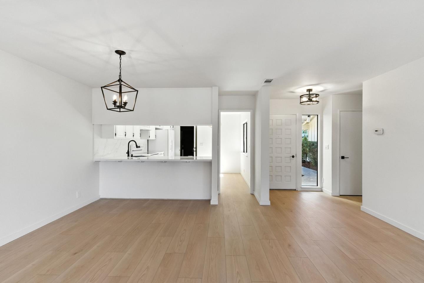Detail Gallery Image 24 of 85 For 10 Azalea Ln, San Carlos,  CA 94070 - 2 Beds | 2/1 Baths