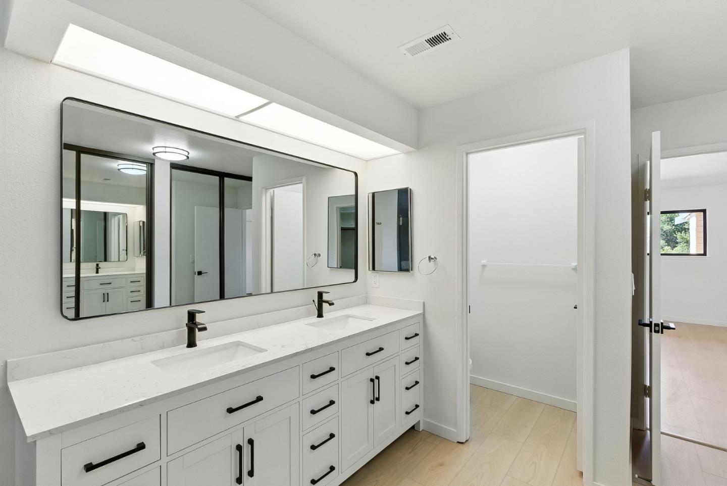 Detail Gallery Image 45 of 85 For 10 Azalea Ln, San Carlos,  CA 94070 - 2 Beds | 2/1 Baths